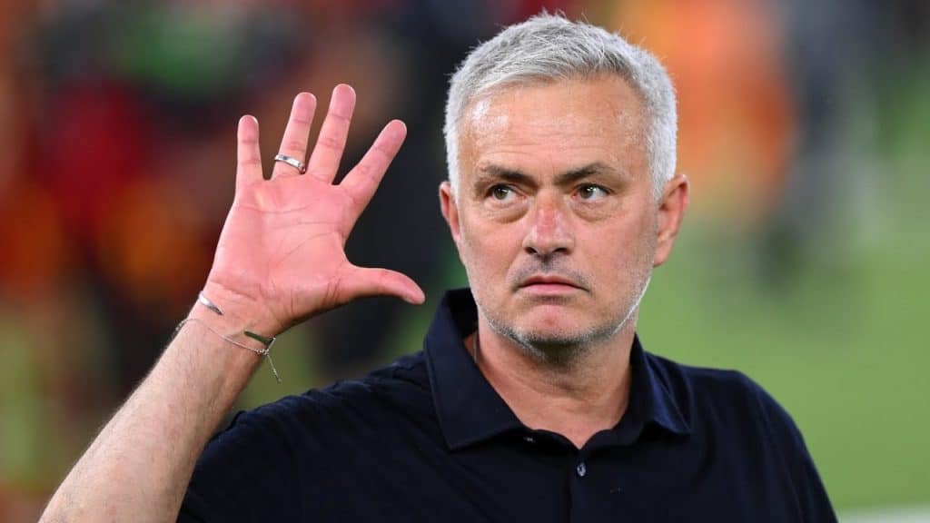 Mourinho responde convite da Sele&ccedil;&atilde;o Brasileira