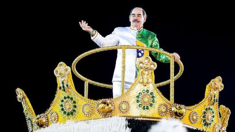 Craque de 70 que jogou ao lado de Pel&eacute;, Rivelino se despede do Rei