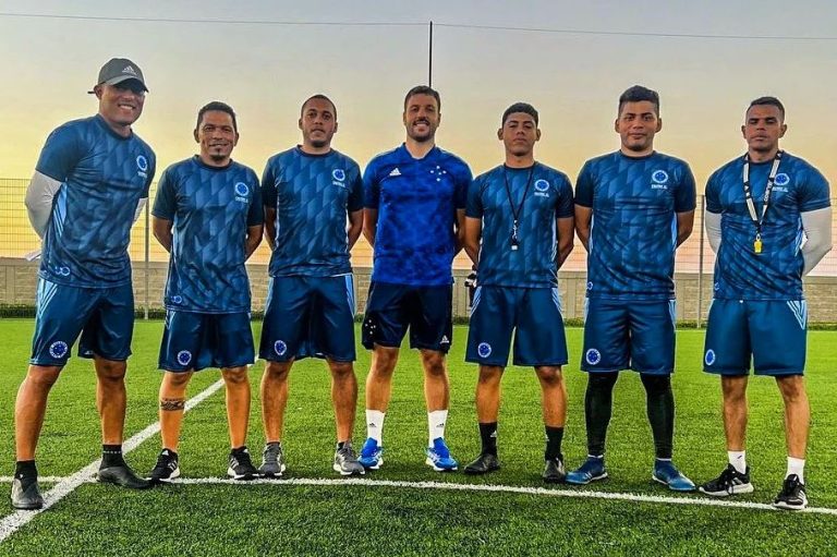 Cruzeiro anuncia escolas de futebol na Col&ocirc;mbia