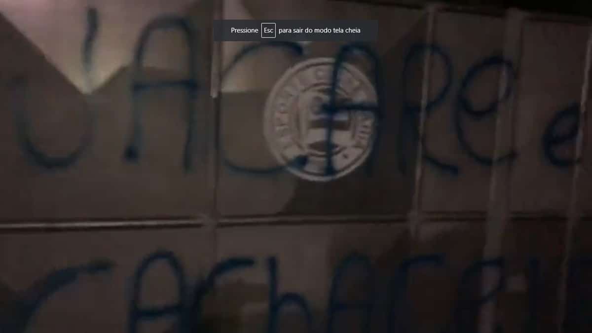 Manifesta&ccedil;&otilde;es de insatisfa&ccedil;&atilde;o da torcida do Esquadr&atilde;o seguem acontecendo. Desta vez, o alvo foi o CT do Bahia; saiba mais