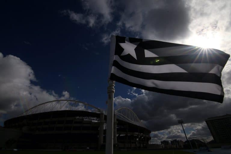 Ex-diretor aciona Botafogo e SAF na justi&ccedil;a