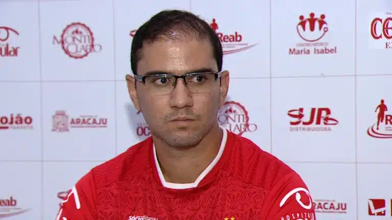 Presidente do Sergipe agride &aacute;rbitro ap&oacute;s jogo da Copa do Brasil