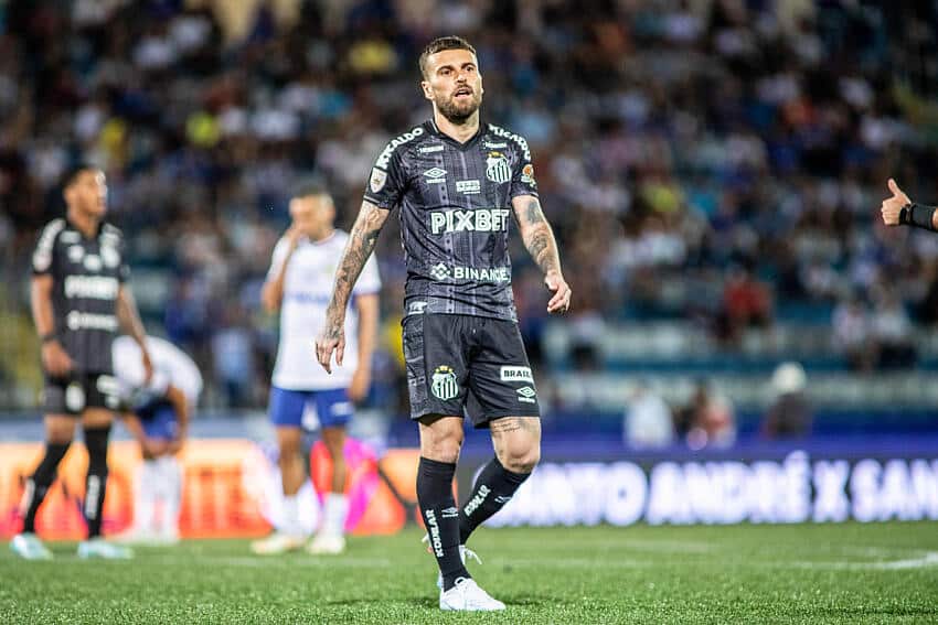 SEM NOVIDADES?! Santos encara dificuldades no mercado da bola