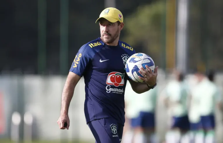 Sele&ccedil;&atilde;o brasileira confirma dois desfalques para amistoso