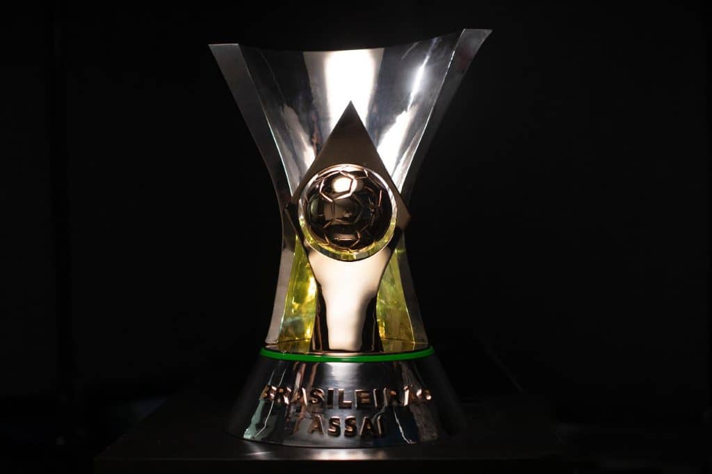 Atacante brasileiro &eacute; preso em flagrante; veja detalhes sobre o caso