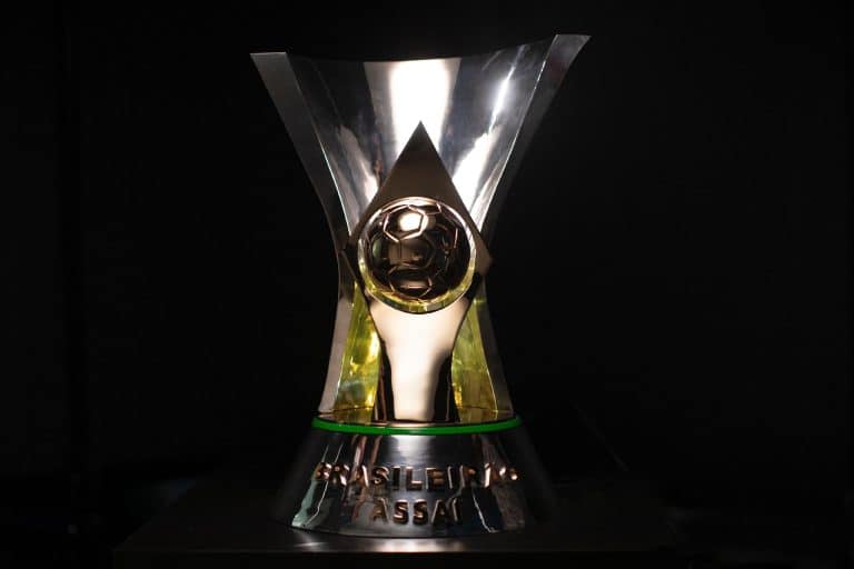 Atacante brasileiro &eacute; preso em flagrante; veja detalhes sobre o caso