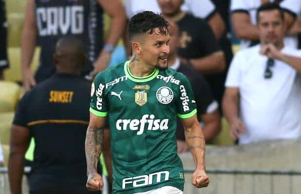 &ldquo;O Palmeiras n&atilde;o se entrega&rdquo;, comenta Artur sobre postura&nbsp;do&nbsp;Verd&atilde;o