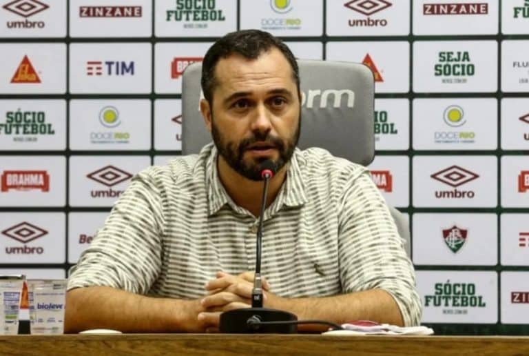 Presidente do Fluminense ironiza Flamengo