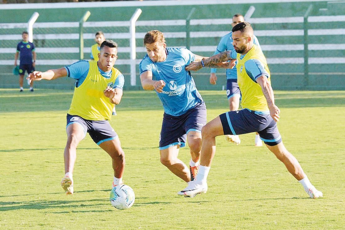 Treino do Goi&aacute;s ao vivo