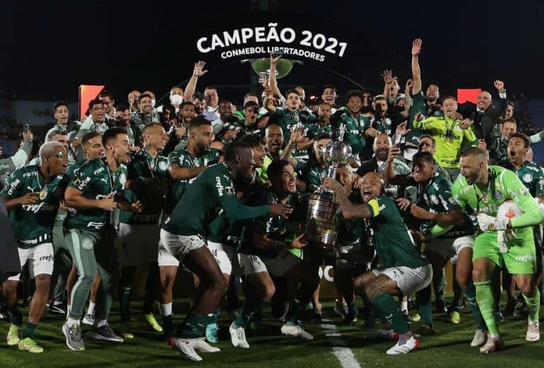 &ldquo;S&oacute; tem ele. Palmeiras nas alturas&rdquo;; Verd&atilde;o chega aonde nenhum brasileiro chegou na Libertadores