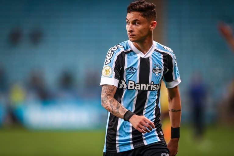 Vai embora? Lateral do Gr&ecirc;mio continua n&atilde;o sendo relacionado