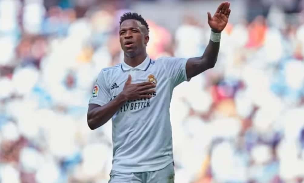 &ldquo;Preto e imponente. O Cristo Redentor ficou assim h&aacute; pouco&rdquo;, Vini Jr se emociona com homenagem