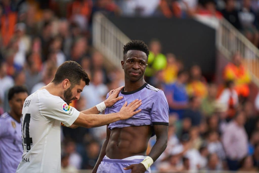 Jogo antirracista! Sele&ccedil;&atilde;o Brasileira mant&eacute;m amistoso na Espanha, mas com a&ccedil;&otilde;es contra racismo