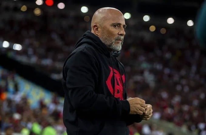 &ldquo;Forma de fugir de suas responsabilidades&rdquo;, ex-funcion&aacute;rio do Flamengo dispara contra Sampaoli
