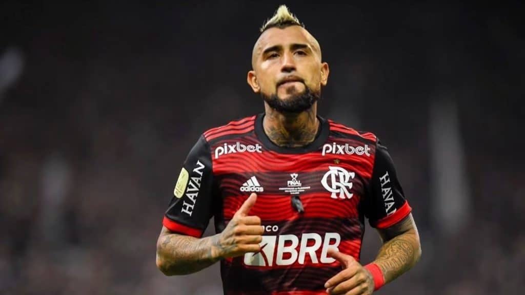 Vidal tem recep&ccedil;&atilde;o calorosa do Chile