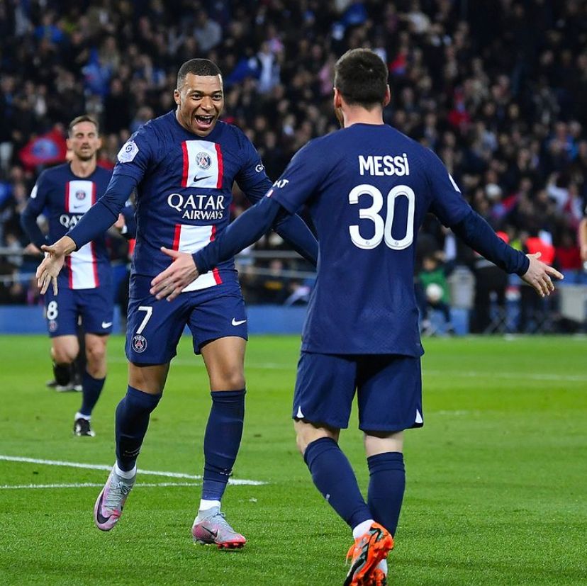 &ldquo;Ele falou isso mesmo. Pegou pesado&rdquo;; comentarista gringo pega pesado com Neymar e Messi