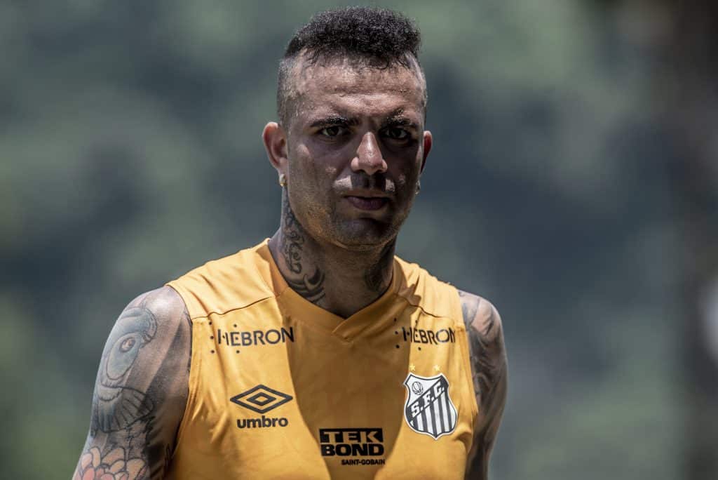 DEU RUIM! Luan &lsquo;apronta&rsquo; com mulher misteriosa e situa&ccedil;&atilde;o com namorada ferve