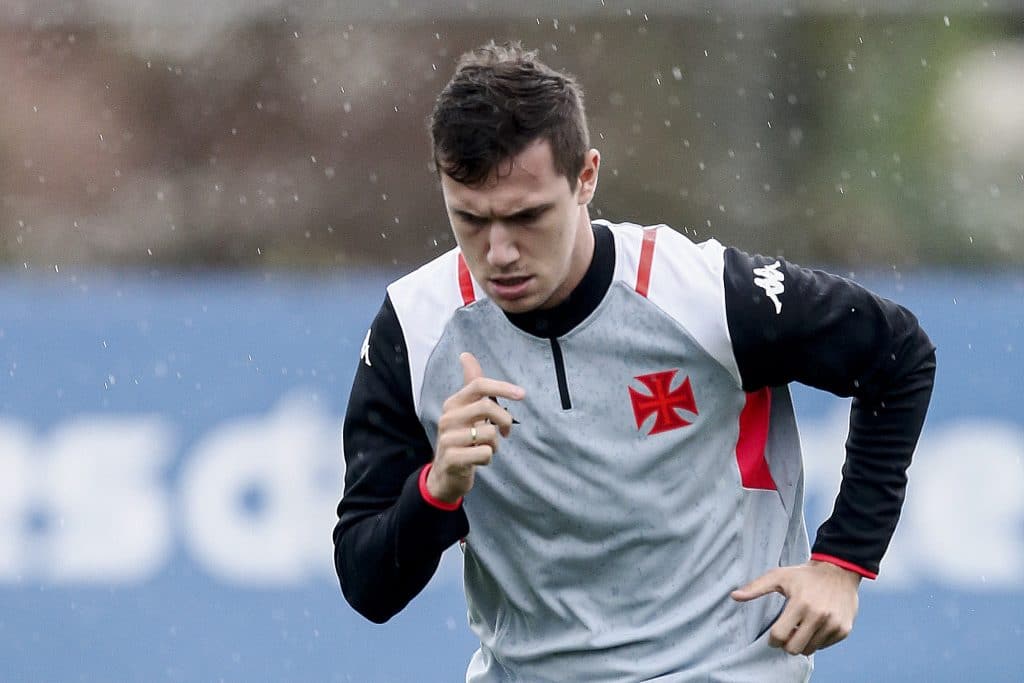 INACREDIT&Aacute;VEL! Narrador vasca&iacute;no perde a cabe&ccedil;a ap&oacute;s falha de Lucas Piton contra Inter