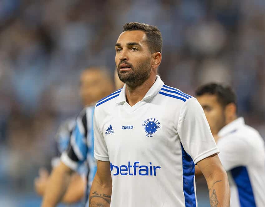 M&Aacute; FASE, AI N&Atilde;O! Contrata&ccedil;&atilde;o da era Ronaldo vive mal momento e desabafa ao torcedor