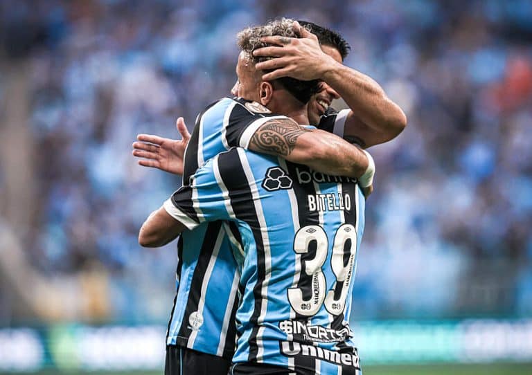 NOVIDADES! Gr&ecirc;mio divulga lista do duelo contra o Bahia com duas surpresas