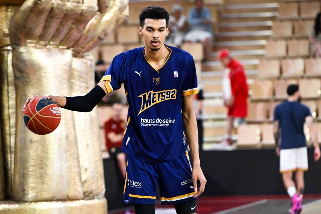 J&Aacute; PENSOU? Sensa&ccedil;&atilde;o do Draft da NBA, Victor Wembanyama quase virou jogador de futebol