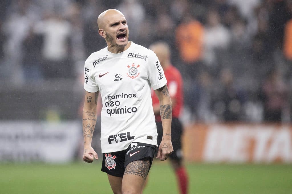 SUBSTITUTO DE F&Aacute;BIO SANTOS! Corinthians recebe &uacute;nica condi&ccedil;&atilde;o para fechar com novo refor&ccedil;o