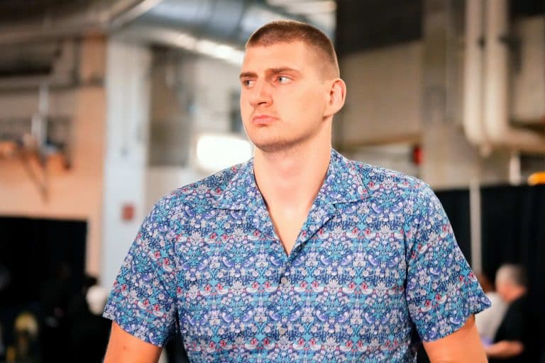 INACREDIT&Aacute;VEL! Rea&ccedil;&atilde;o de Jokic ap&oacute;s t&iacute;tulo da NBA deixa f&atilde;s malucos