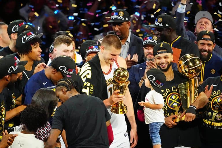 OLHA O T&Iacute;TULO! City e Nuggets d&atilde;o &lsquo;forcinha&rsquo; para Flu e SPFC conquistarem o Brasil e levam&nbsp;web&nbsp;a&nbsp;loucura