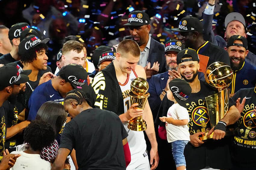 OLHA O T&Iacute;TULO! City e Nuggets d&atilde;o &lsquo;forcinha&rsquo; para Flu e SPFC conquistarem o Brasil e levam&nbsp;web&nbsp;a&nbsp;loucura