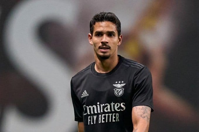 A torcida quer! Torcedores de grande clube brasileiro pedem a contrata&ccedil;&atilde;o do zagueiro Lucas Ver&iacute;ssimo