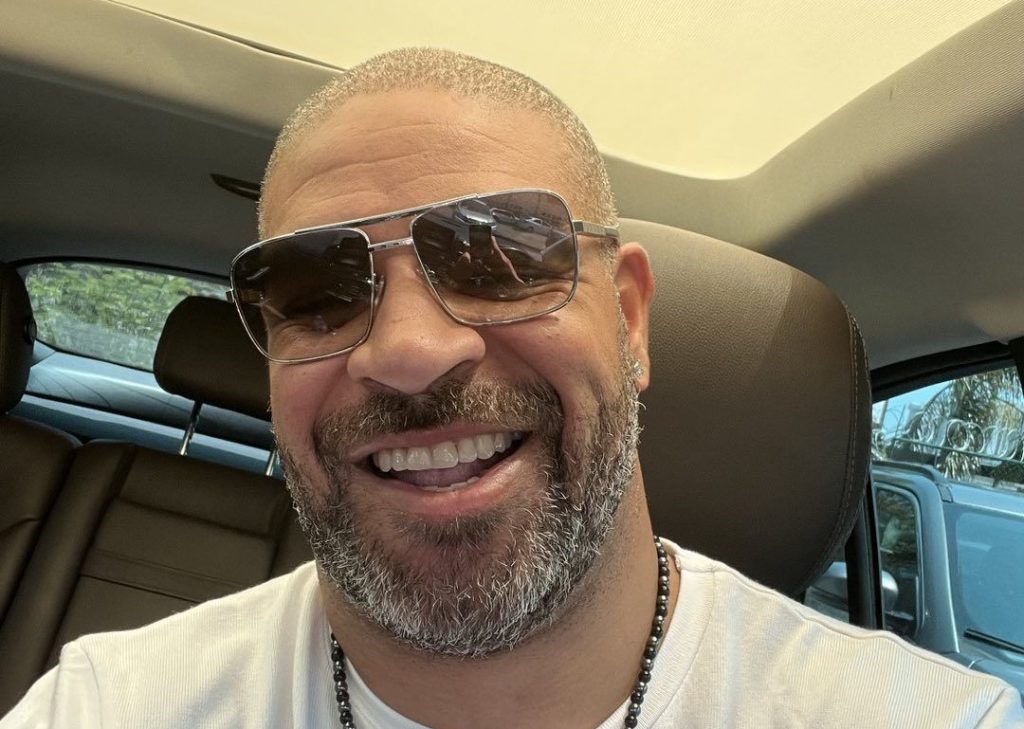 MIM ACHER! Adriano Imperador &lsquo;desaparece&rsquo; na noite e perde trabalho na Champions League