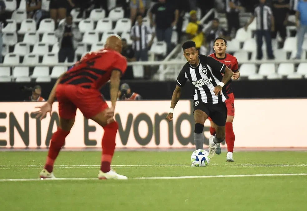 &ldquo;N&atilde;o vim pedir desculpas, entreguei meu melhor&rdquo;, diz Tch&ecirc; Tch&ecirc; ap&oacute;s elimina&ccedil;&atilde;o do Botafogo na Copa do Brasil