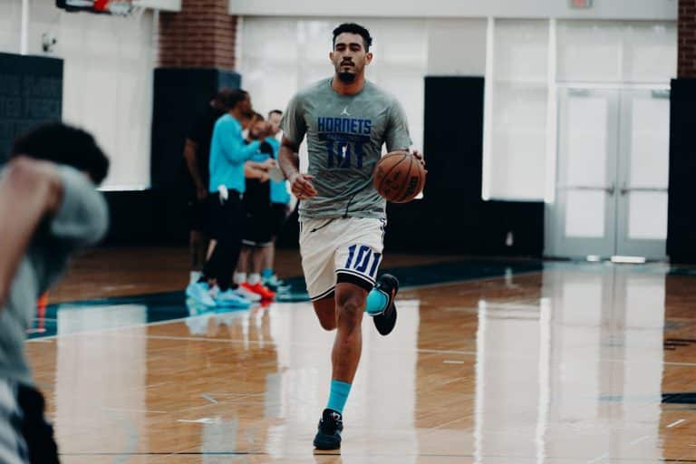 &Uacute;nico brasileiro no Draft da NBA faz revela&ccedil;&atilde;o em entrevista exclusiva