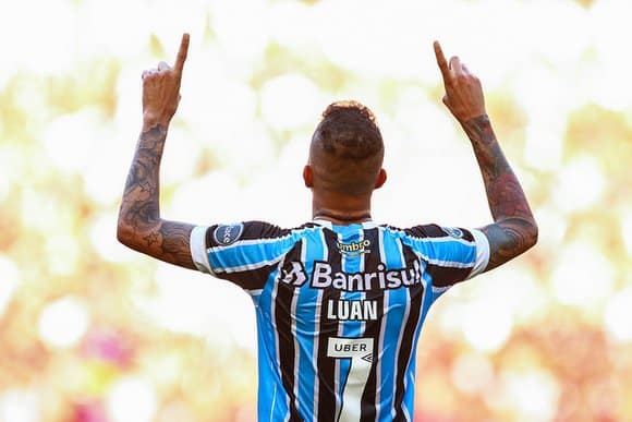 O bom filho a casa torna! Luan tenta alavancar carreira com volta para o Gr&ecirc;mio