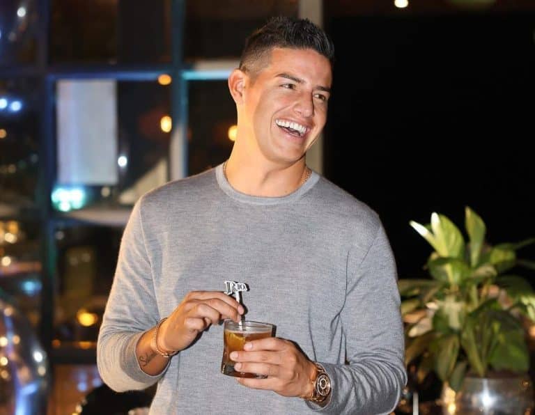 Patrim&ocirc;nio de James Rodr&iacute;guez &eacute; de quase MEIO BILH&Atilde;O; veja cole&ccedil;&otilde;es de rel&oacute;gios e carros