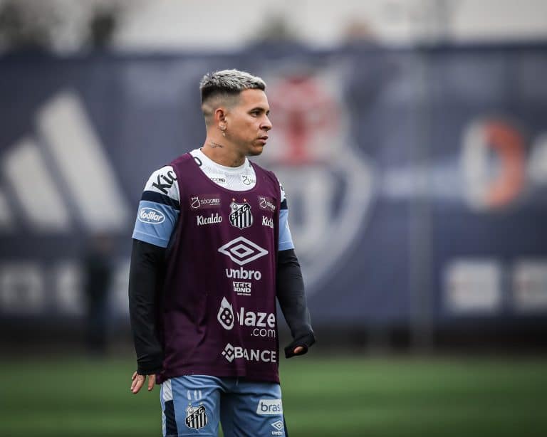 POL&Ecirc;MICA! Soteldo posta mensagem enigm&aacute;tica e deixa torcida do Santos de boca aberta