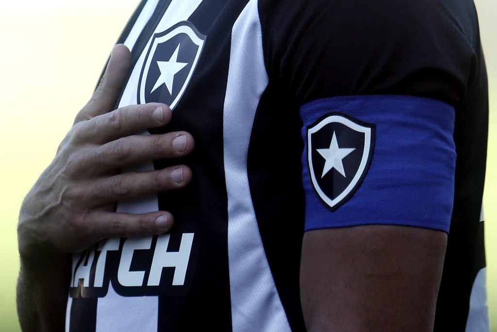 SUCESSO TOTAL! Botafogo deixa rivais &lsquo;comendo poeira&rsquo; at&eacute; na Internet
