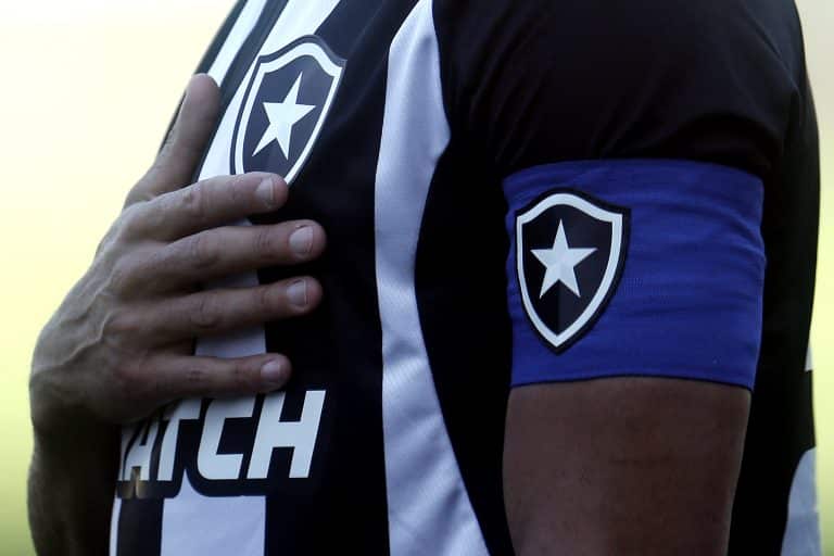 ALVO DE DINIZ! Destaque do Botafogo pode ser novidade na Sele&ccedil;&atilde;o Brasileira