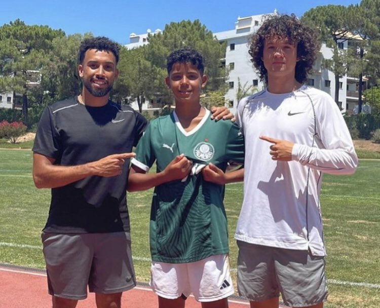 Cristiano Ronaldo no Palmeiras? Filho do craque aparece com camisa do Verd&atilde;o