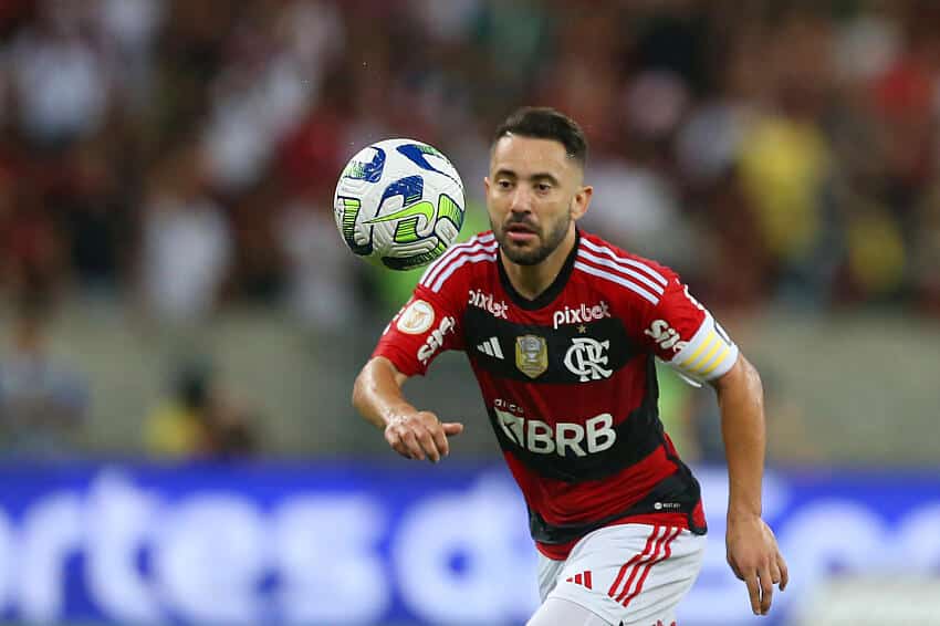 Projeto Dorival! Veja n&uacute;meros de Everton Ribeiro, alvo tricolor para 2024