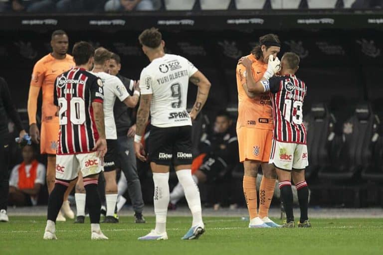 Ele vai fazer isso mesmo! Nas v&eacute;speras de decis&atilde;o, jogador do S&atilde;o Paulo toma atitude e divide a torcida