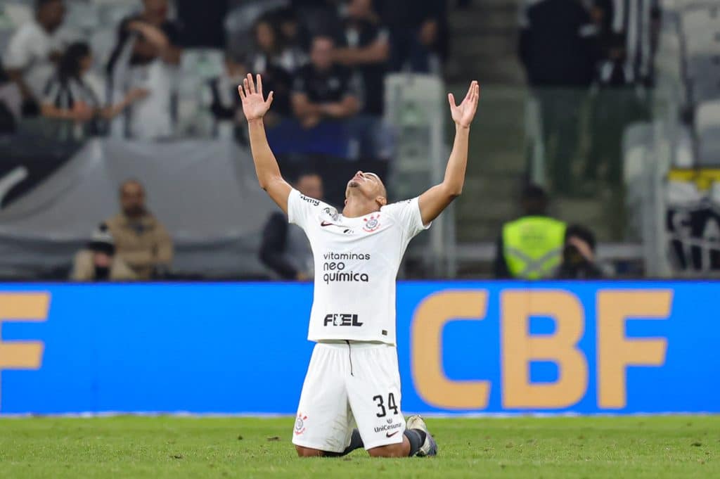 Aceita neg&oacute;cio por esse valor: futuro de Murillo no Corinthians &eacute; exposto