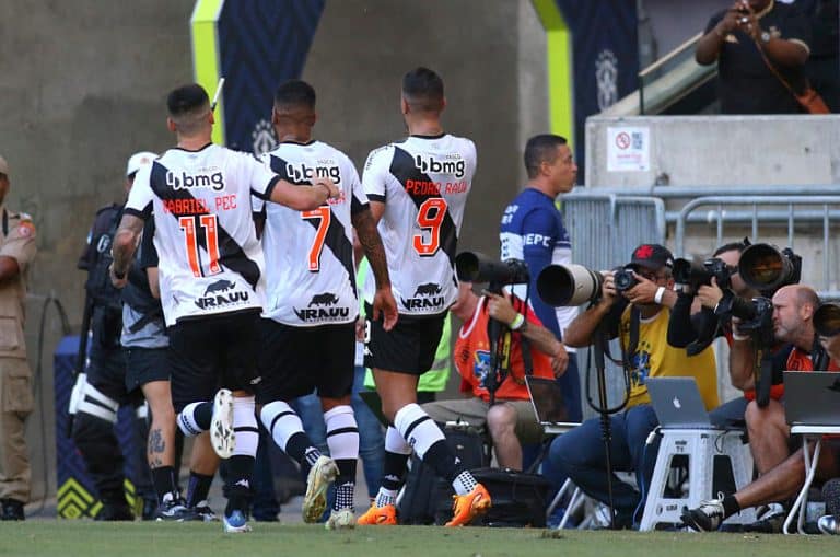 J&aacute; vai embora? Em m&aacute; fase no Vasco, jogador est&aacute; perto de deixar o clube e destino &eacute; revelado