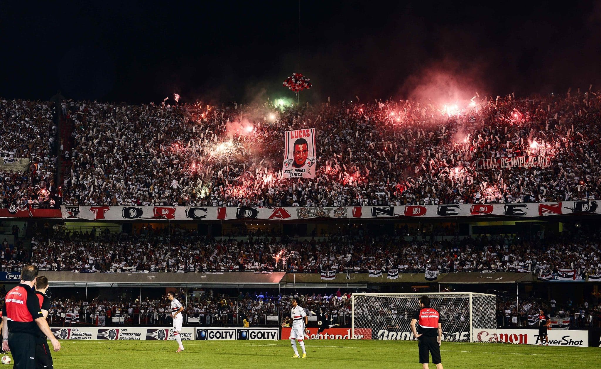 Quantas pessoas cabem no Morumbi?