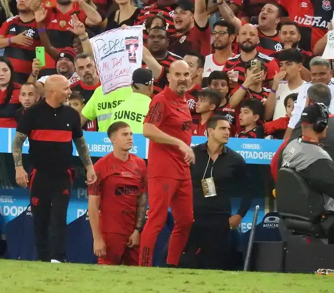 Marinho e agress&atilde;o na Fran&ccedil;a: relembre outras pol&ecirc;micas de Pablo Fern&aacute;ndez, preparador f&iacute;sico de Sampaoli