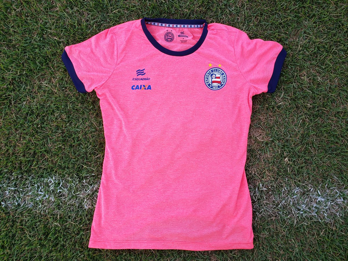 "Clima de Barbie"; relembre times brasileiros que j&aacute; tiveram camisa rosa