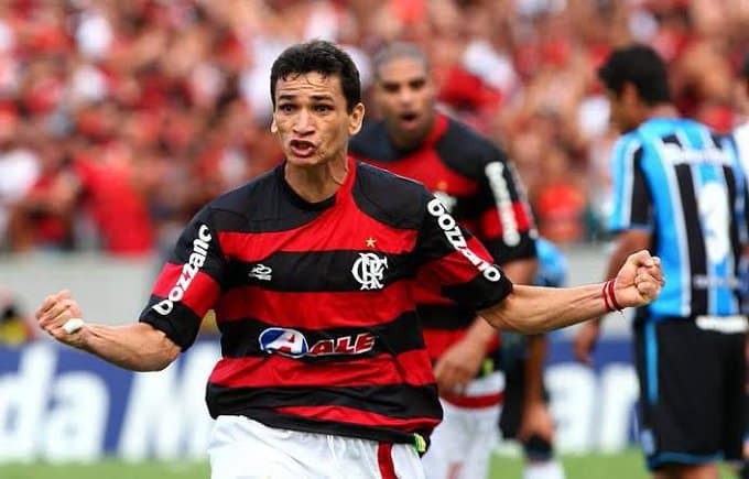 Veja os maiores zagueiros da hist&oacute;ria do Flamengo