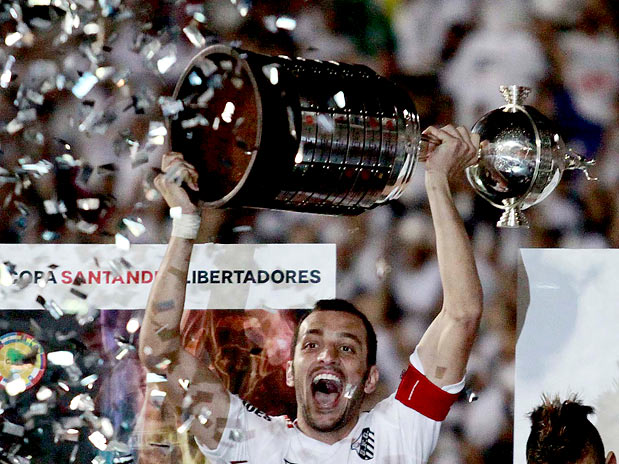 Veja os maiores zagueiros da hist&oacute;ria do Santos