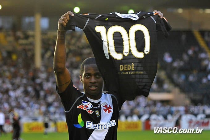 Veja os maiores zagueiros da hist&oacute;ria do Vasco