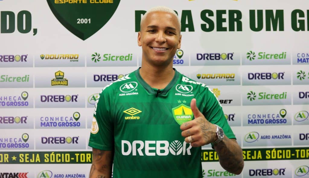 Deyverson faz campanha por convoca&ccedil;&atilde;o na Sele&ccedil;&atilde;o Brasileira e mostra que tem &lsquo;carta na manga&rsquo;